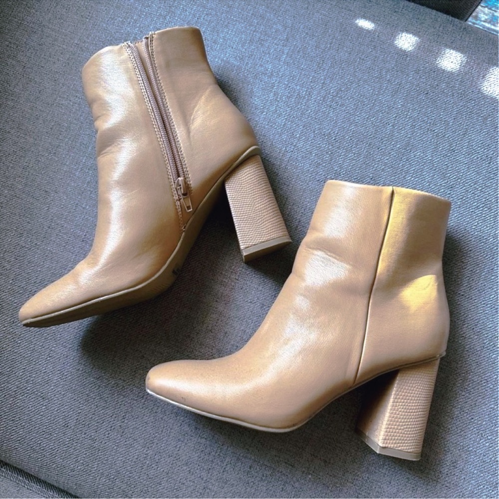 dulce vita camel heel booties 7.5